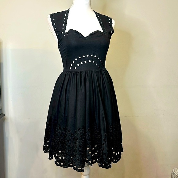 OLIVACEOUS Eyelet Cutout Fit & Flare Swing Dress -New With Tag - Picture 2 of 8